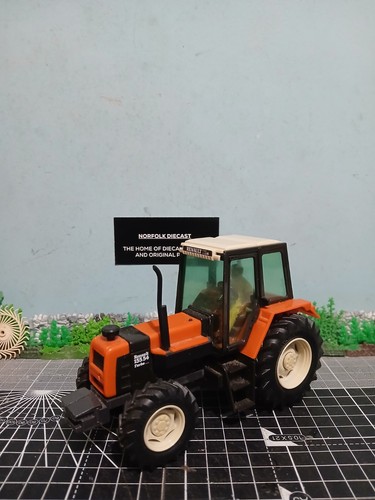 Britains farm toys renult - britains,