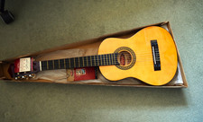 Stagg Universe Of Music Handmade Classic 1/4 Guitar Mod C505