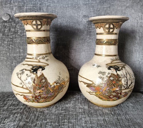 Japanese satsuma ware vases - 2,