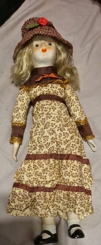 Vintage 1970s walda doll - vintage, in