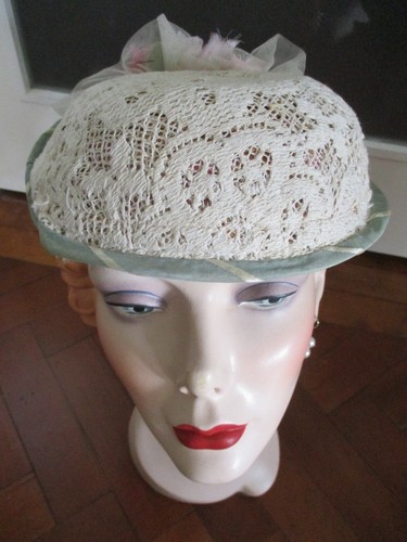 Vintage bonnet style hat - vintage,