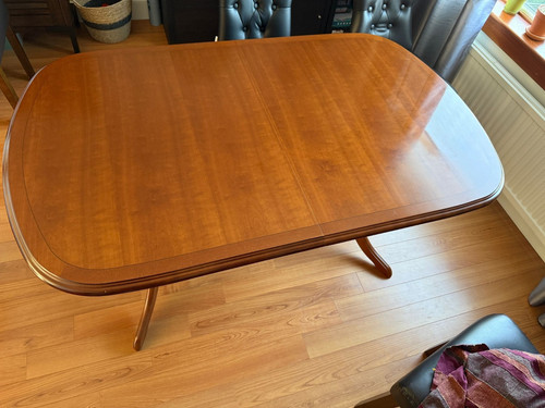 Morris furniture oval mahogany - morris,
