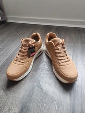 Skechers street los angeles