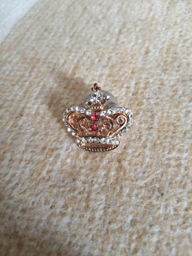 Queen crown brooch pin