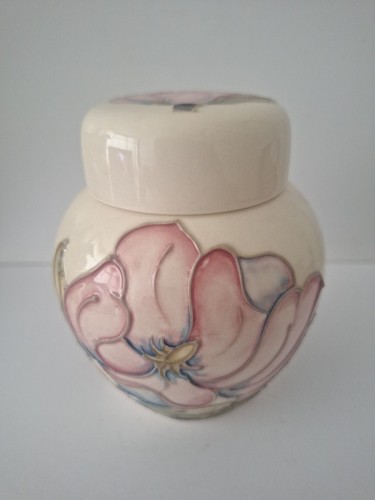 Moorcroft magnolia ginger jar - moorcroft,