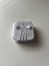Genuine Apple iPhone Ear Pods wired Headphones Earphones Original Packaging  New