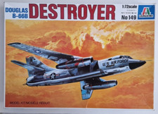 ITALERI 1/72 DOUGLAS B-66B DESTROYER. Model Kit. No 149