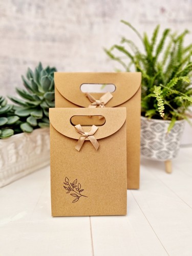 Kraft floral leaf - kraft, gift