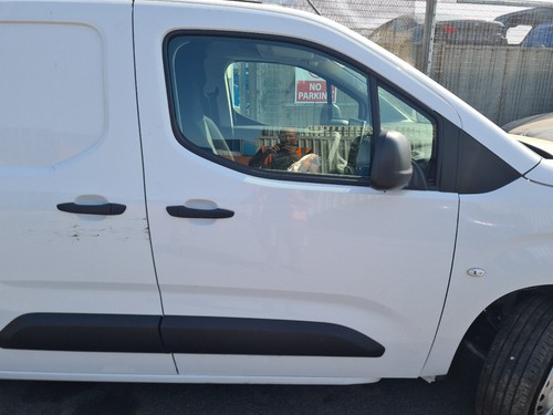 2023 vauxhall combo - 2023, door
