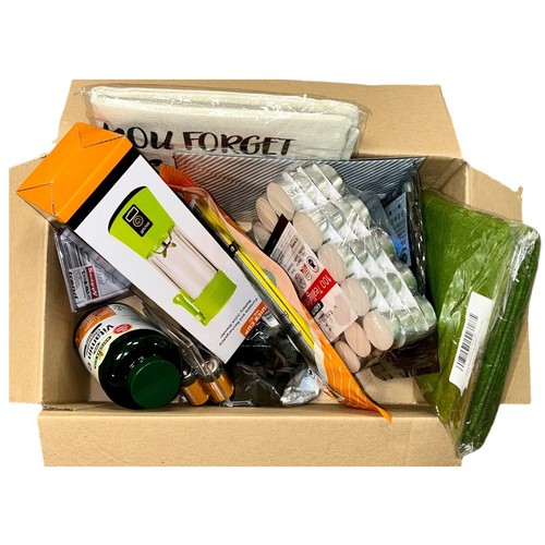 Job lot warehouse clearance - lot,