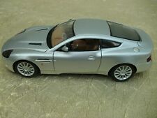 BURAGO ASTON MARTIN VANQUISH 1
