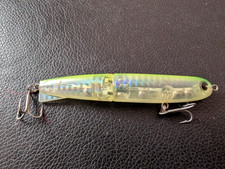 IMA Scarecrow 100S Sinking Lure – Chartreuse Shad – Sea Bass / Saltwater Plug