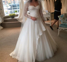 Suzanne Neville Wedding Dress