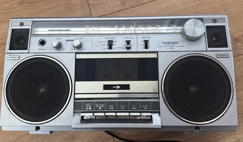 Toshiba stereo radio - ,