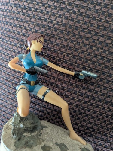 Damaged lara croft - damaged,