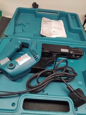 Makita 6834 Auto Feed Screwdriver 230v WORKING (will need bits) BK03E19895