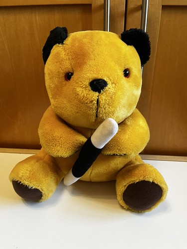 Sooty yellow bear - with, wand