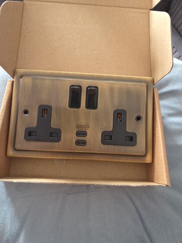 Dual plug socket - plug,