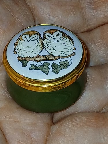 Crummles enanel pill box - box,