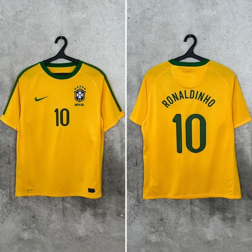 Brazil 2010 2011 home football - brazil,