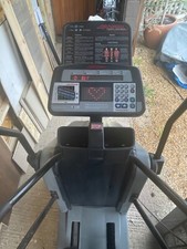Life  Fitness  9500 HR Cross Trainer 