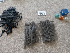 #401 Mixed Hornby & Skaledale Bins Poles Fence OO Gauge Accesories