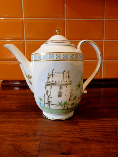 Compton woodhouse teapot - compton, &