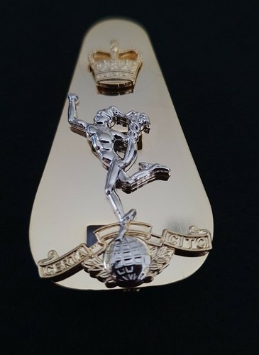 Royal signals cap badge - signals,