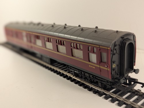 Hornby r1007 bsk mk1 corridor - hornby,