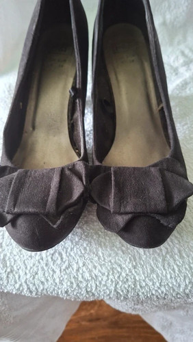 Black faux suede - bow, court