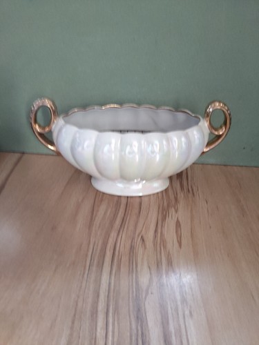 Wood burslem mantle vase - wood,