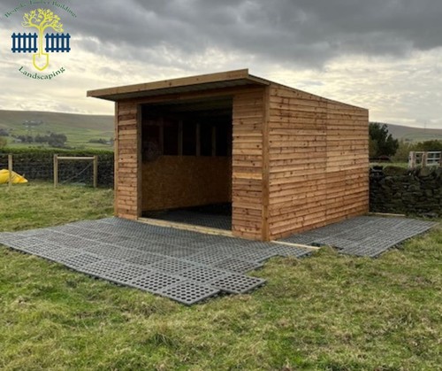 12x12 open front field - , shelter