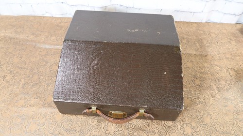 1931 model royal portable - p,