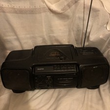 Sanyo MCD Z1L Boombox Stereo