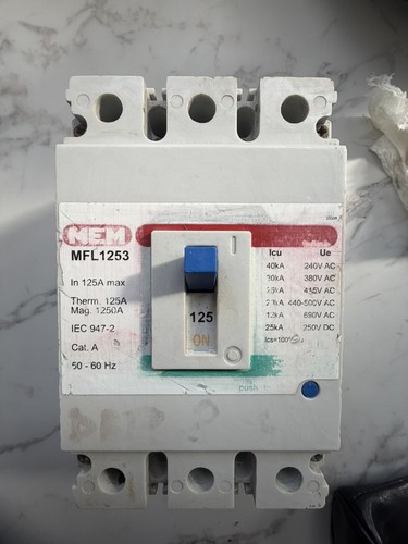 Mem mccb 125 amp triple - mem, pole