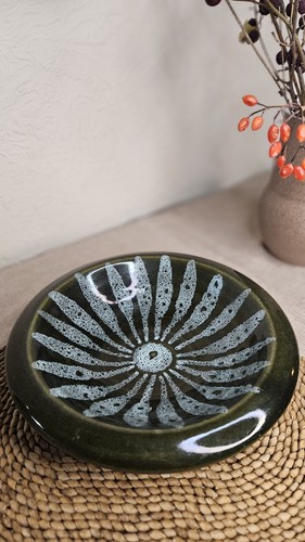Vintage lotus pottery stoke - lotus,