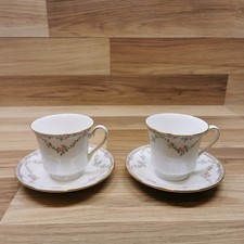 Set of 2 Queens Fine Bone