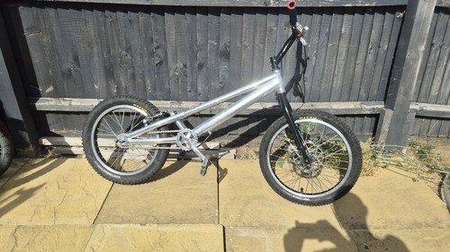 Onza mod trials - trials, bike