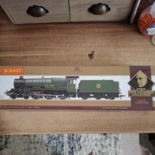 Hornby R2822 Castle Class