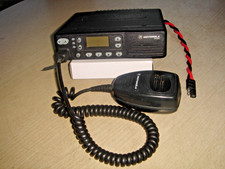 Motorola GM350 UHF 403-470MHz 128channel  with microphone & dc tail