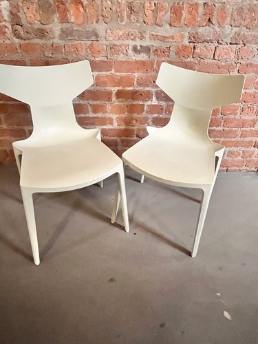 Two chairs green by - two,