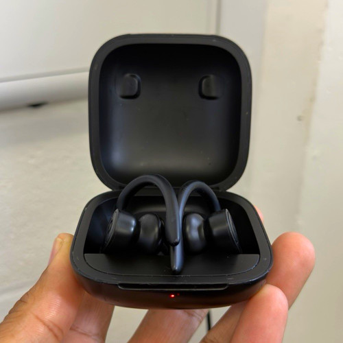 Beats dre powerbeats - by, dr.