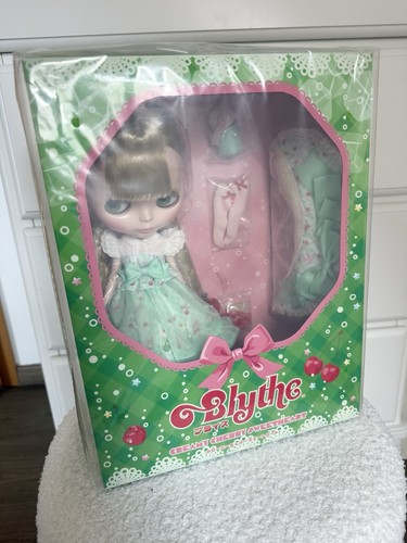 Blythe creamy cherry - blythe,