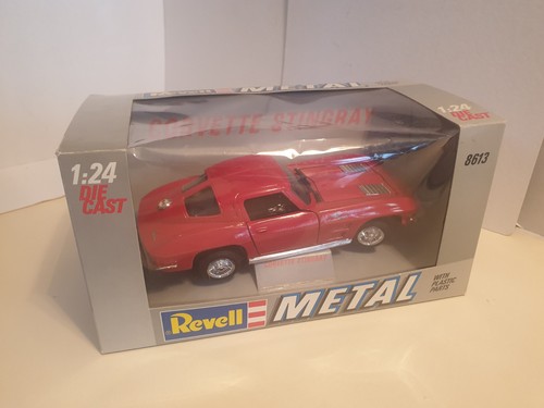 Revell metal 1963 corvette - metal,
