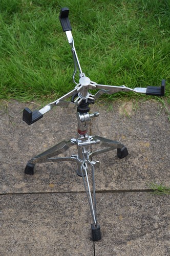 Stagg double braced snare - braced,