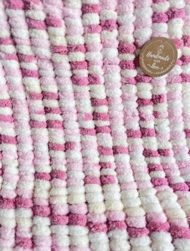 Luxuriously soft pompom baby - soft,