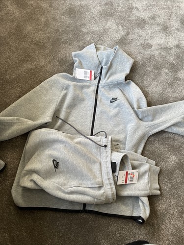 Nike tech fleece - nike,