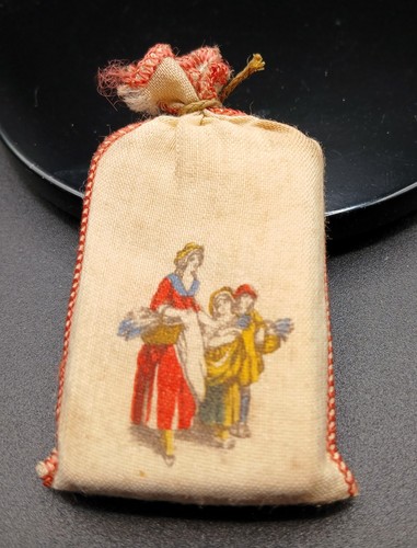 Vintage perfume presentation