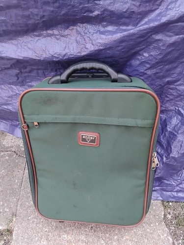 Antler suitcase length 18 - -,