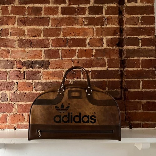 True vintage 1970 adidas - vintage,